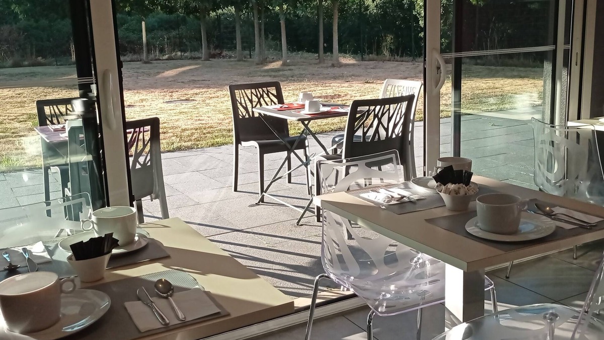 Theix-Noyalo Hotel | Brit Hotel Vannes-Theix