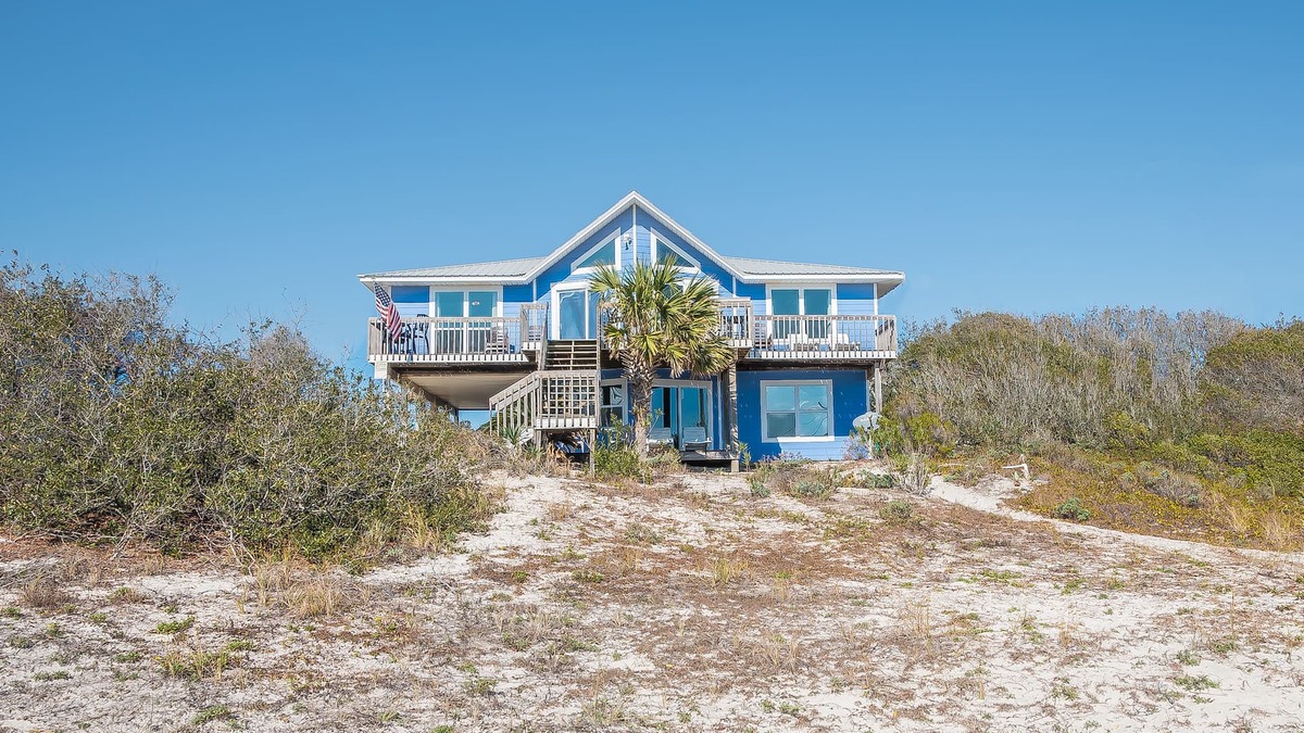 Surf Side Shores House | BRITTAIN'S BEACON - TREMENDOUS VIEWS - SLEEPS 18 - DOG FRIENDLY