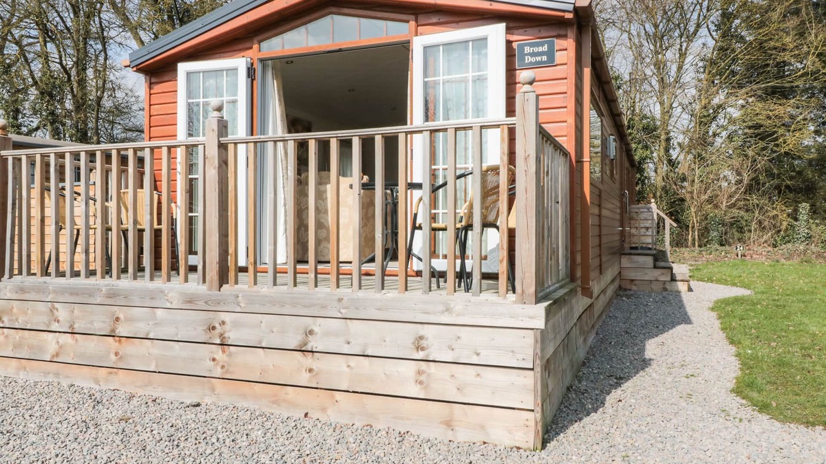Moreton Cottage | BROAD DOWN, pet friendly, character holiday cottage in Berrow