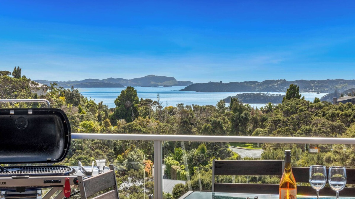 Opua House | Broadview Retreat - Opua Holiday Home