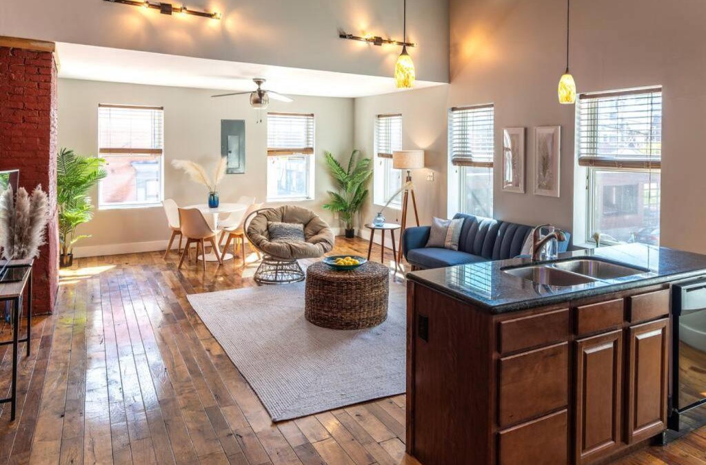 Pendleton Apartment | Broadway Suites - Stunning Downtown Condos