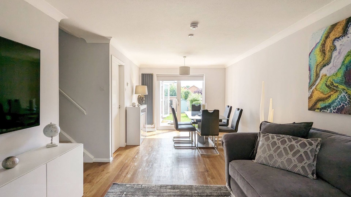 Emsworth Cottage | Brook House - Emsworth - a cottage that sleeps 6 guests in 3 bedrooms