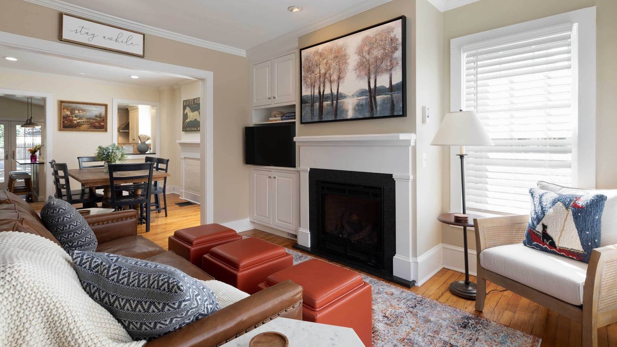 Lambertville House | 'Brooke House' In The Heart of Downtown w/Patio!