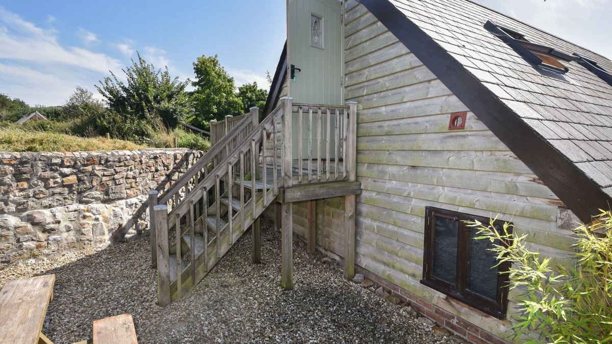 Musbury Cottage | BROOKHAVEN, pet friendly, with a garden in Musbury