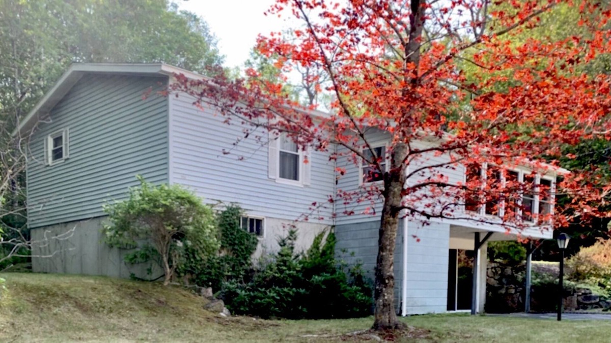 Conway House | Brookside 2 Bedroom on the White Mountain National Forest