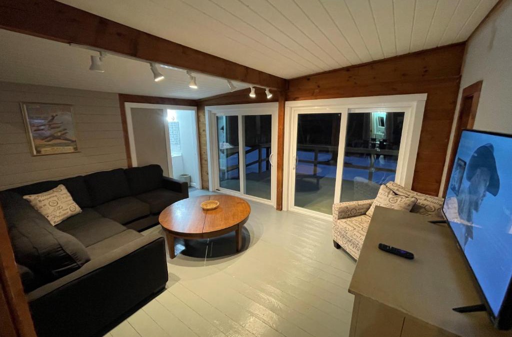 Goshen House | Brookside Hideaway, Brook Road Inn