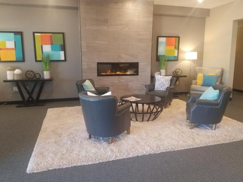 Emmetsburg Hotel | Brookstone Lodge & Suites - Emmetsburg