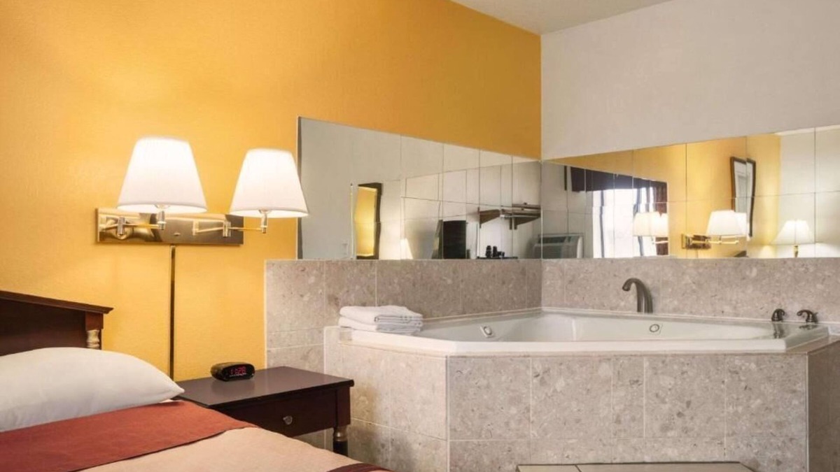 Brookville Hotel | Brookville Inn