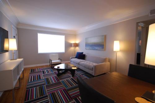 Brookwood Apartment | Brookwood Courtyard by BCA Furnished Apartments