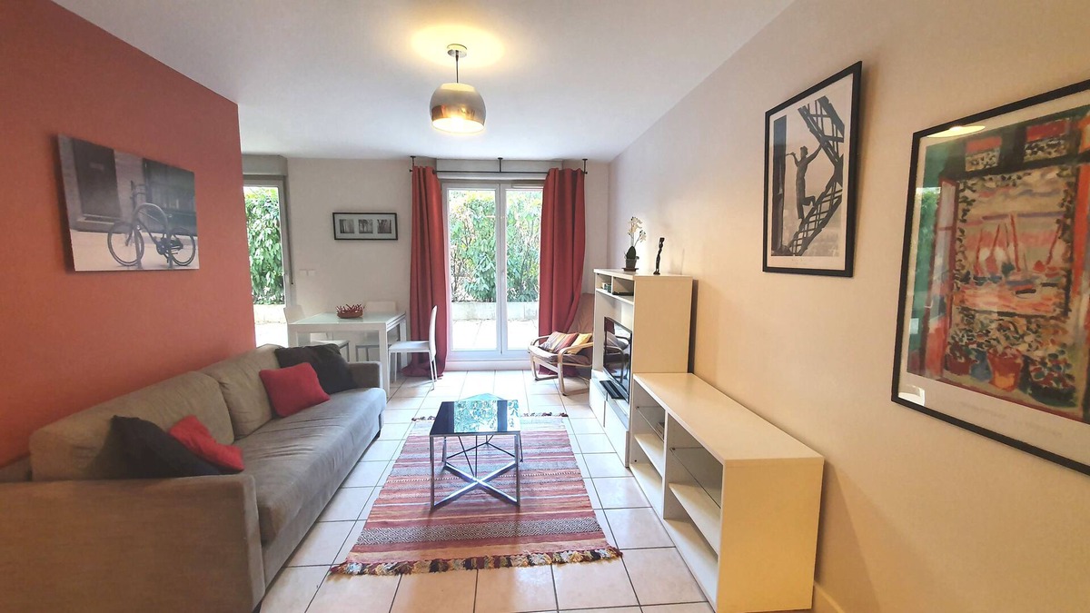 Jules Ferry - Recamier Apartment | Brotteaux / Quiet T2 47m², Terrace & Private garage