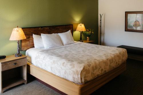 Nashville Hotel | Brown County Inn