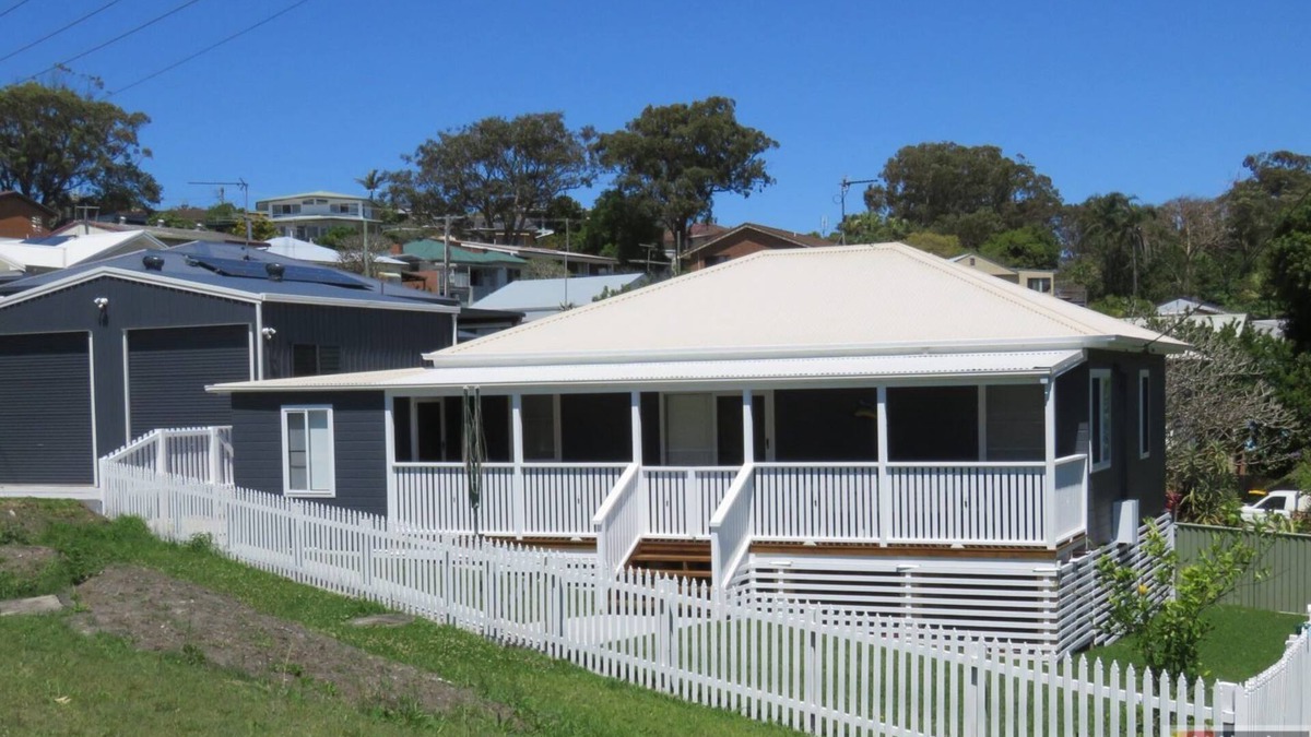 South West Rocks House | BROWNY'S R & R - Beach Cottage
