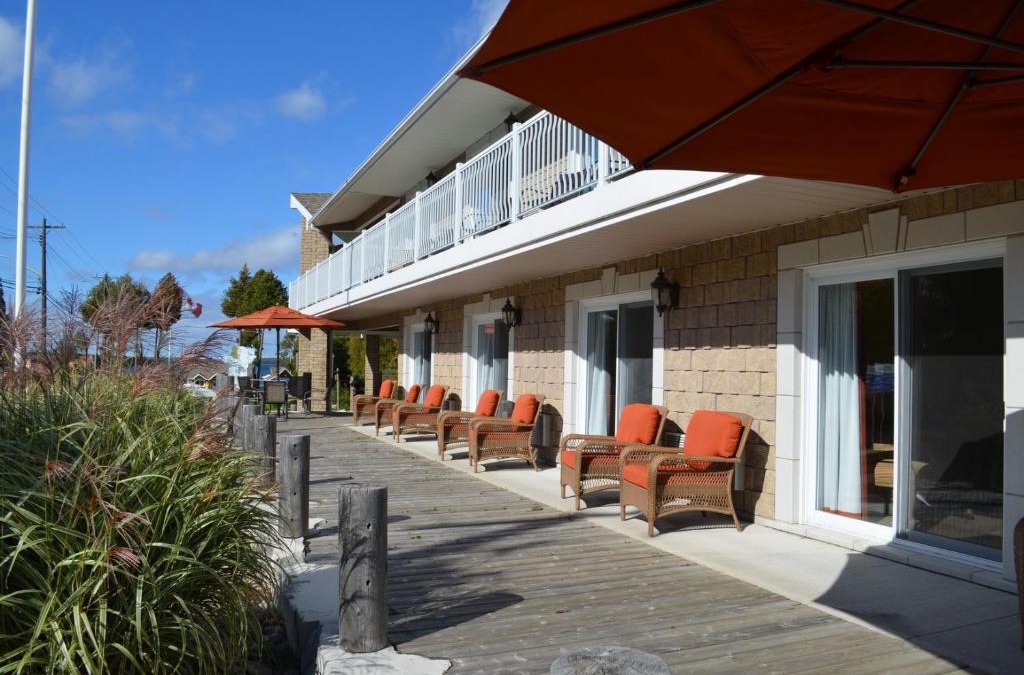 Tobermory Hotel | Bruce Anchor Motel