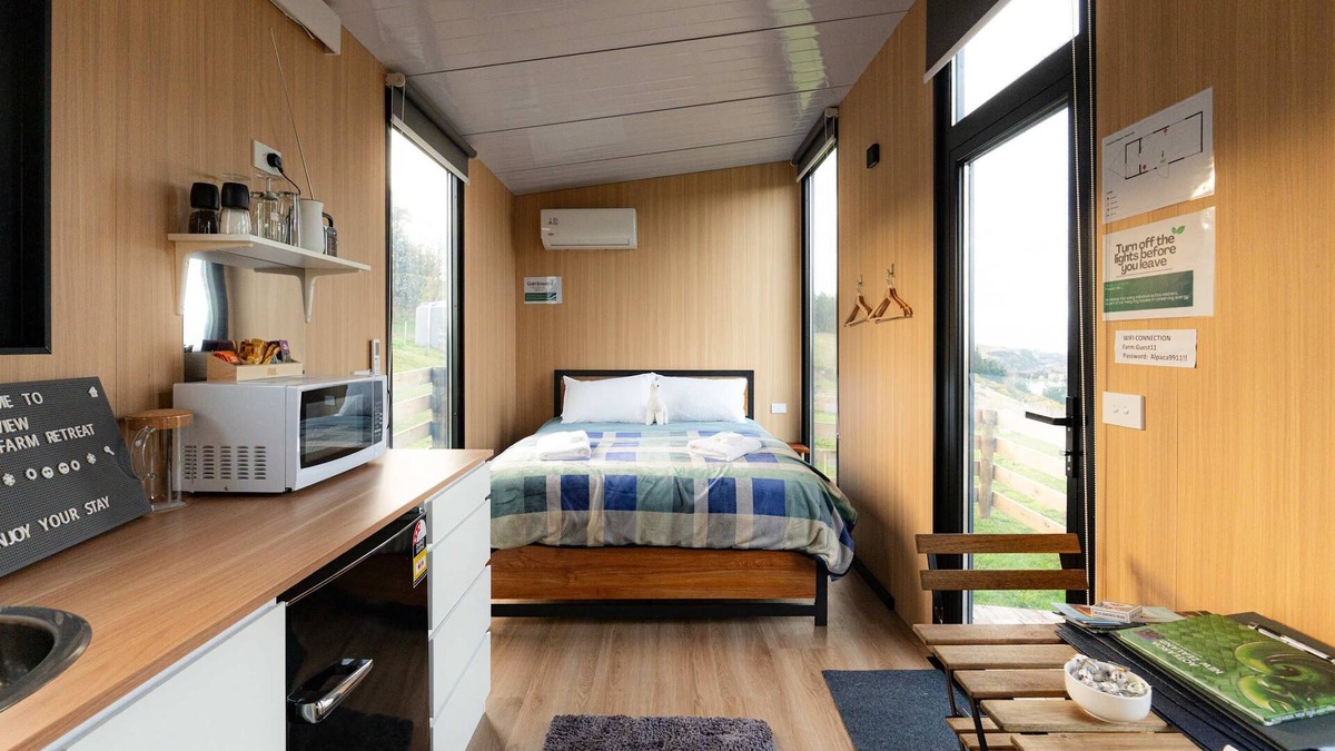 Surat Bay House | Bruce Farm Alpaca Cabin 3 by Tiny Away
