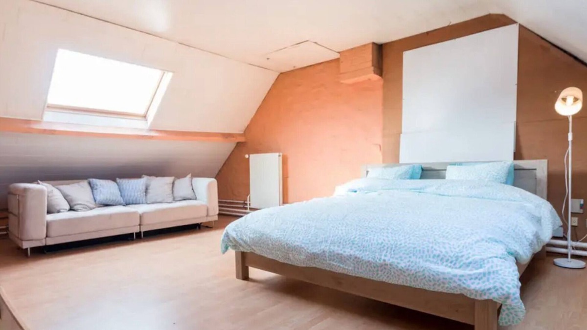 Sint-Kruis House | Bruges House with Private Parking & Garden