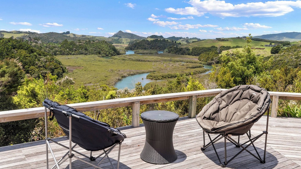 Onerahi House | Bruichladdich - Whangarei Private Room