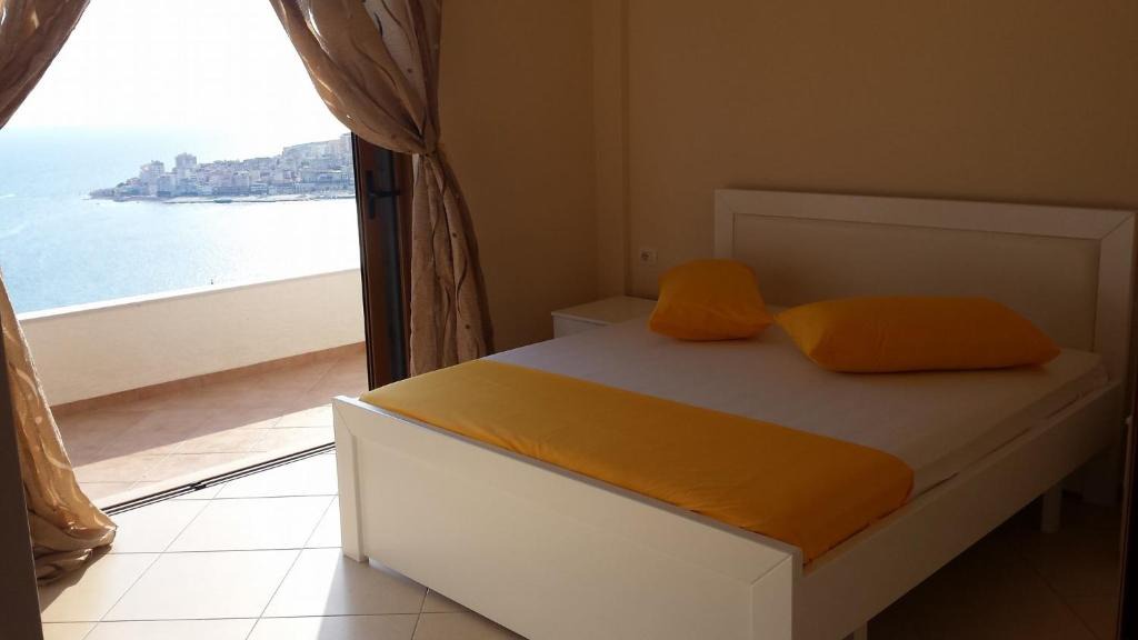 Qafe e Gjashtes Apartment | Brunas seaview apartament