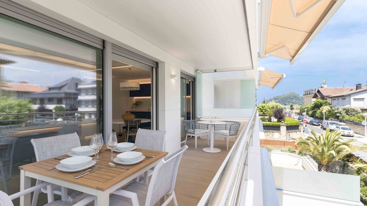 Antiguo Apartment | Brunet III | The Rentals Collection