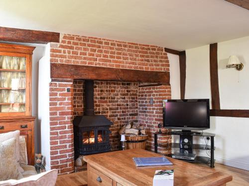 Diss House | Brushmaker Cottage
