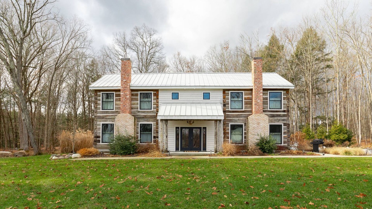 Pine Bush Apartment | Bruyn Estate: Upstate NY Farm seen on Magnolia, HGTV, Discovery
