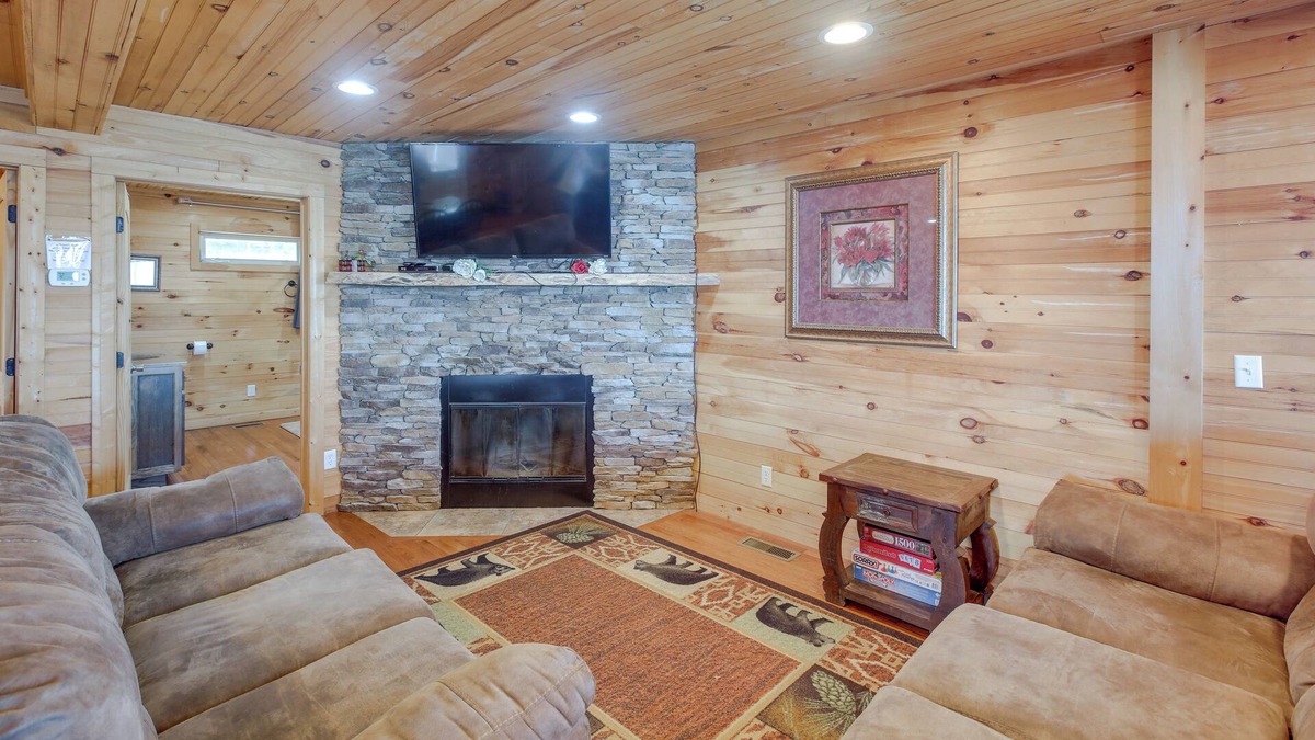 Bryant Cabin | Bryant Vacation Rental w/ Balcony & Scenic Views!