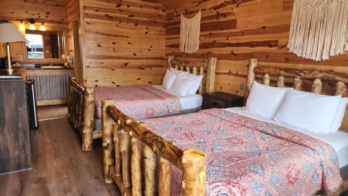 Tropic Cabin | Bryce Valley Lodging