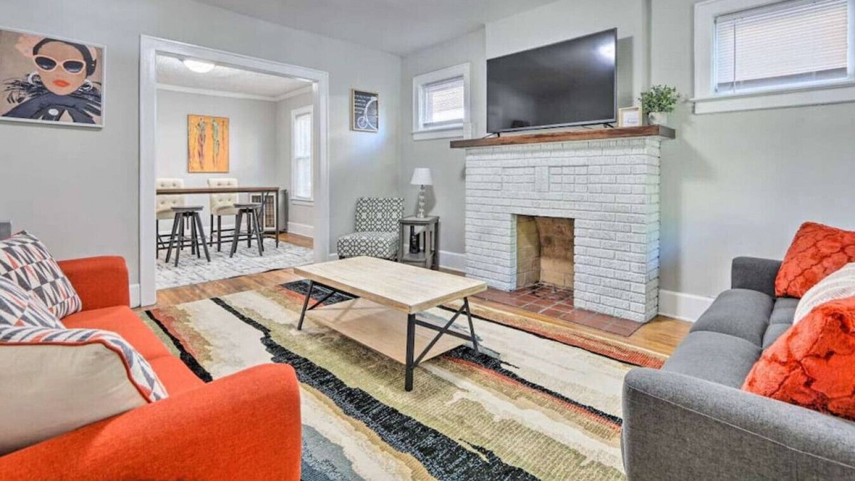 Franklin Park House | Bryden Rd Beauty Near Franklin Park and Downtown