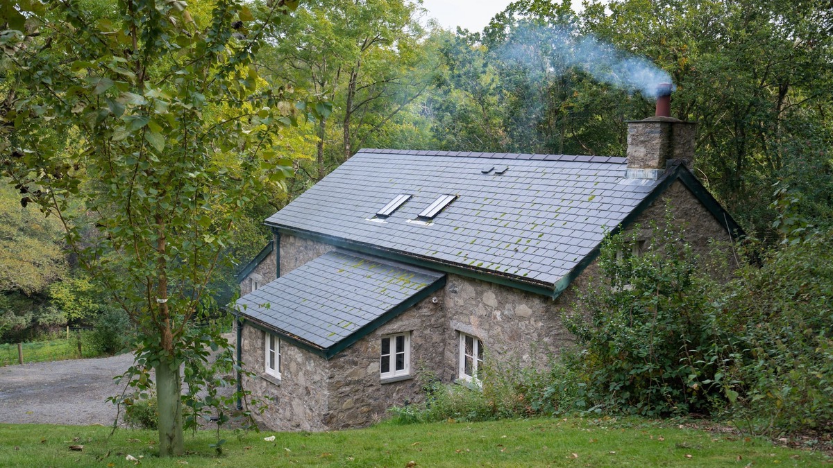 Tal-y-Cafn Cottage | Bryn Derw - on The world famous Bodnant Garden, owned by the National Trust