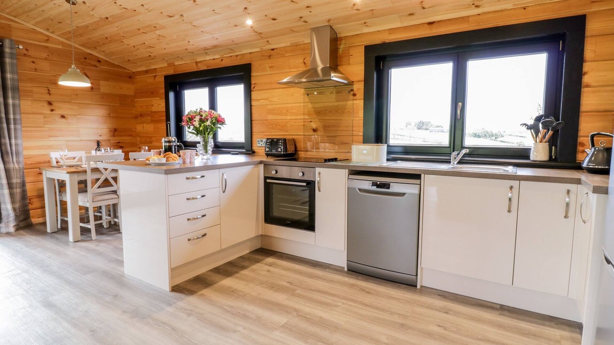 Machynlleth Cabin | Bryn Eiddon Log Cabin