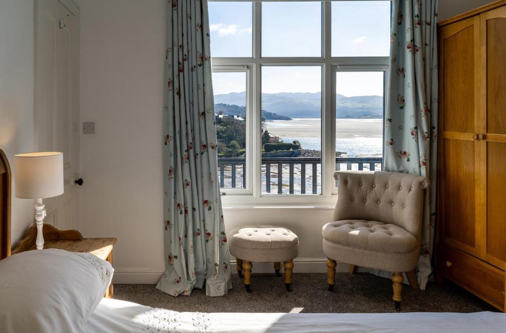 Borth-y-Gest House | Bryn Gwyn & Tegfryn - Pair of 4 Bedroom Cottages - Sea & Mountain Views Borth y Gest