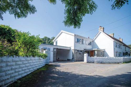Oxwich House | Bryn View – 5 Bedroom Holiday Home – Oxwich