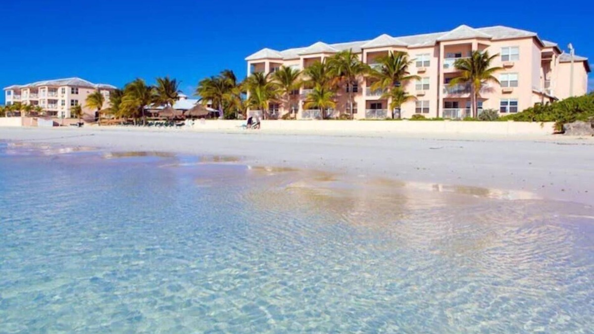 Williams Town Resort | 2 Island Sea Resort-Pool, Hot Tub
