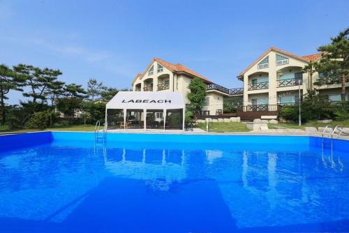 Byeonsan House | Buan Ravich pet Friendly Pension