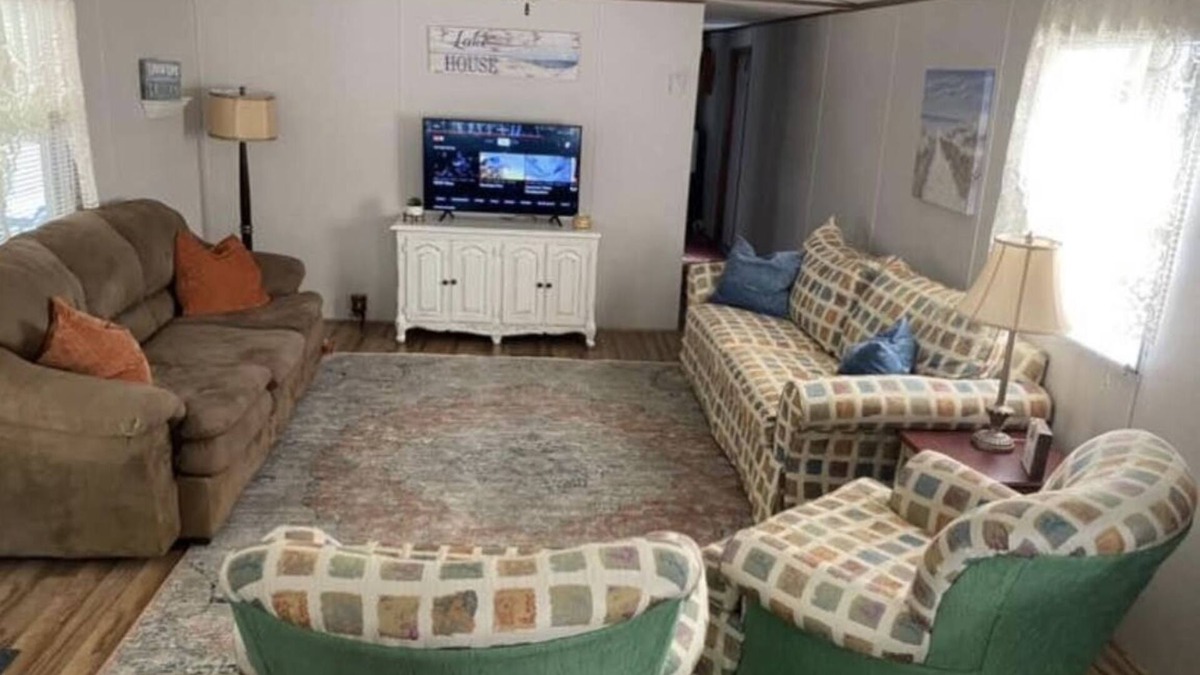 Springville House | Buchanan Resort 2 Bed/1 Bath Lake Retreat
