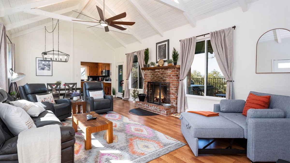 Yosemite Forks House | Buckeye Bungalow w hot tub/firepit/views! Pet Friendly!