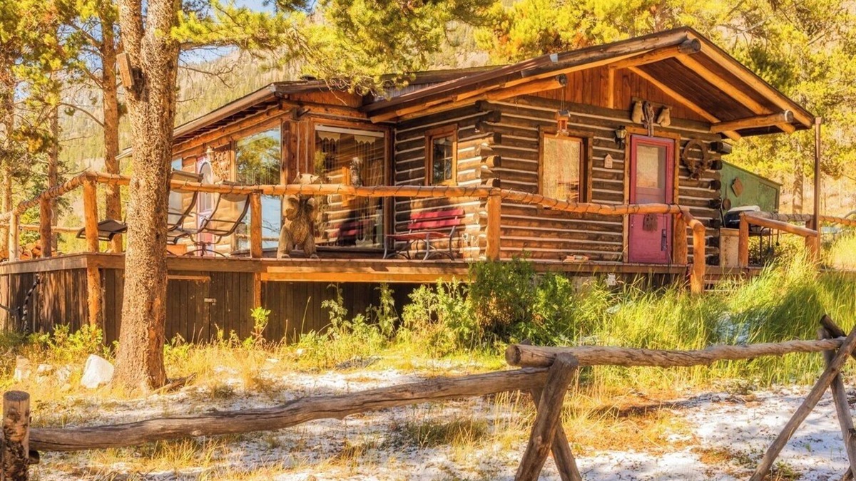 Leadville Cabin | Buckeye's authentic, comfy, cozy, romantic cabin in Leadville, Colorado