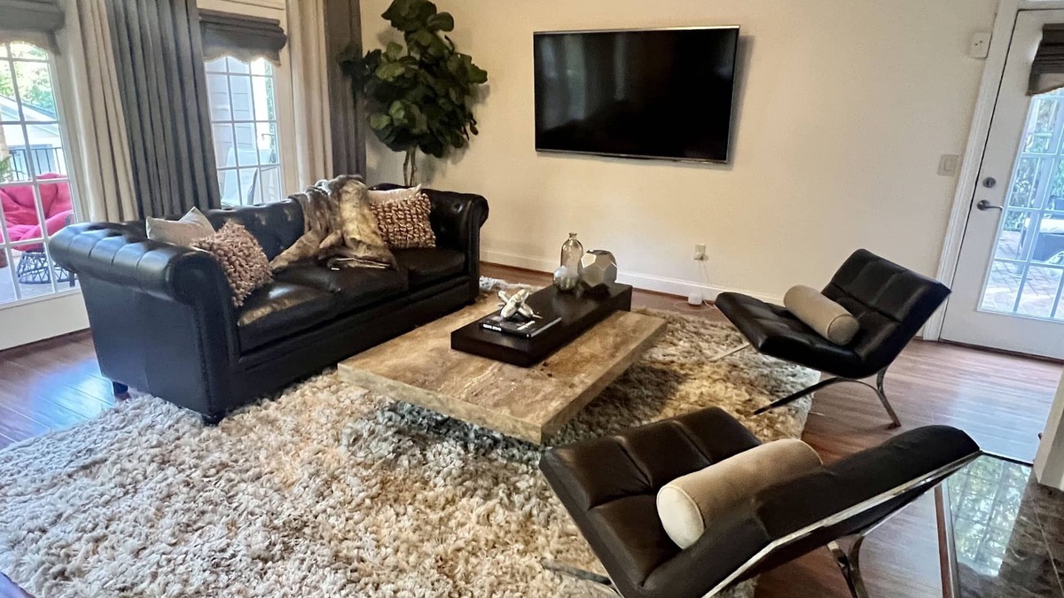 Buckhead House | Buckhead fenced N Gated Ensuited 6BD,8bath Estate, 5mins to shopping.Sleeps 12