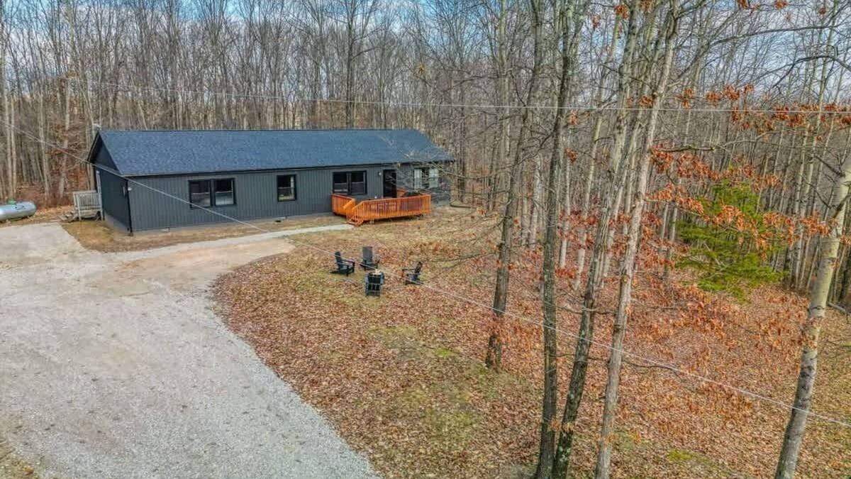 Logan Cabin | Buckingham Woods I Hocking Hills