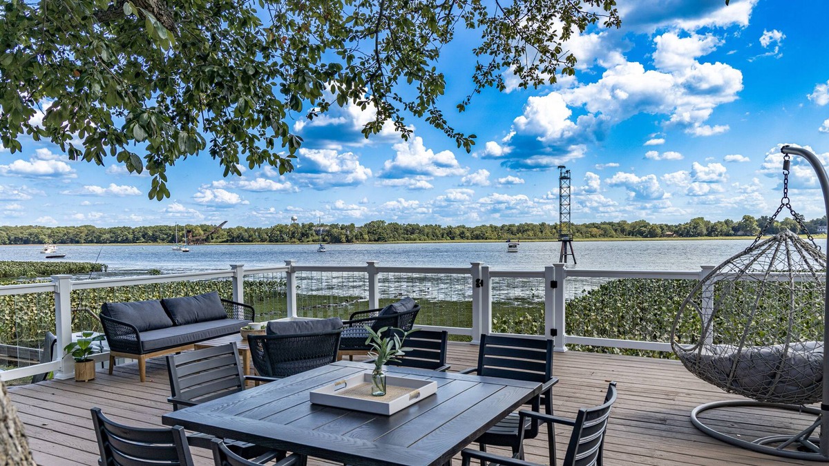 West Bristol Cottage | Bucks County Riverfront Cottage