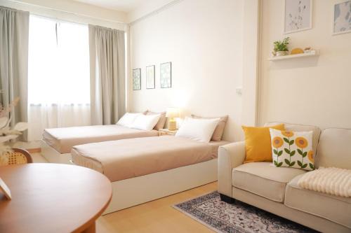 China Town House | Buddy House - Spacious Triple Room in Chinatown, Walk to MRT