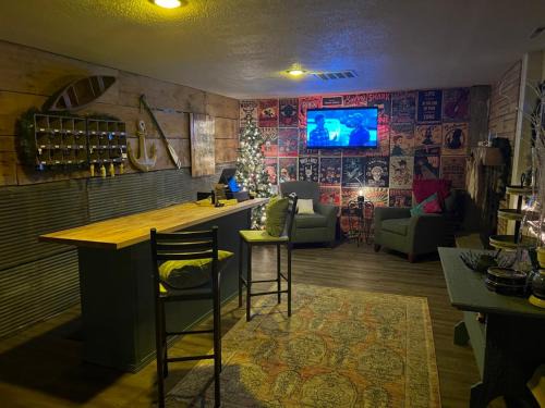 Lake Ozark Resort | Buddy's Harbor