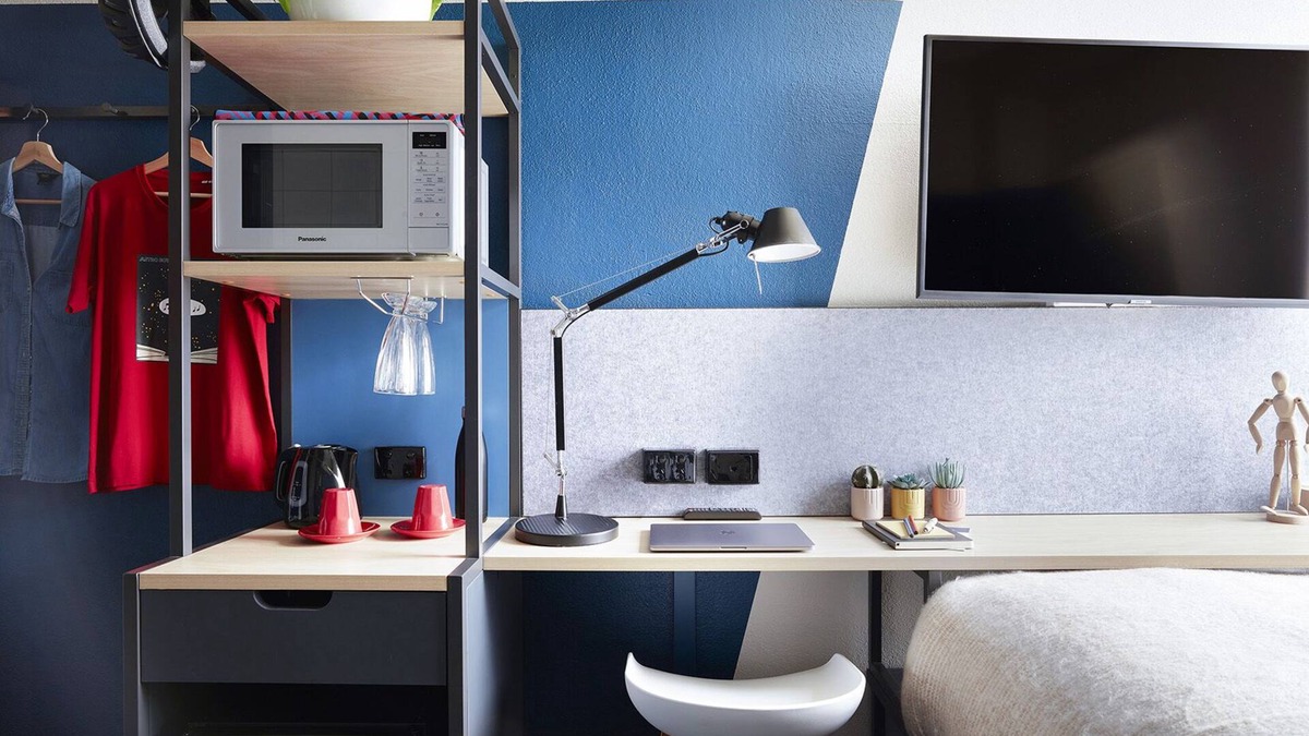 Preston House | Budget Friendly, Fully Furnished Studio Room With Weekly Housekeeping Included
