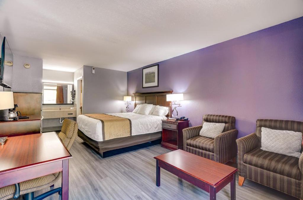 Ellijay Hotel | Budget Inn Top of Ellijay