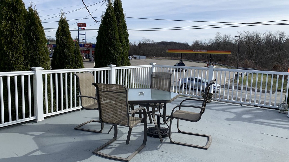 Rostraver Hotel | Budget Inn