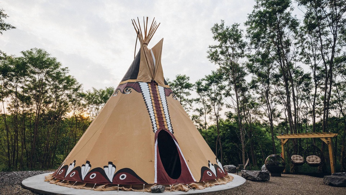 Corfu RV Rental | Buffalo Chief Hut