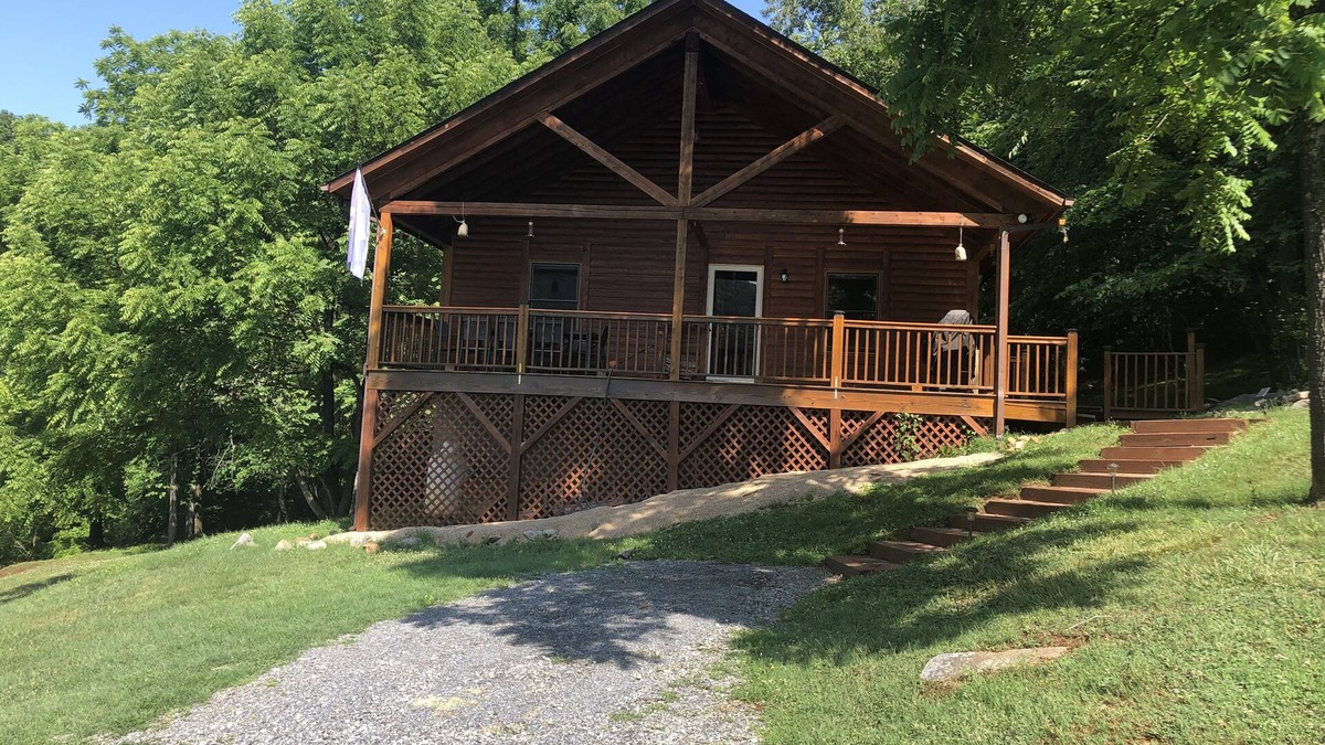 Lexington House | Buffalo Creek Log Cabin