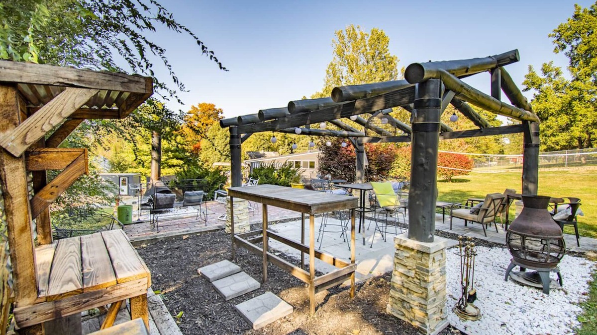 Benson Gardens Villa | Buffalo Hallow: The ultimate reunion and retreat destination with Outdoor Fun+