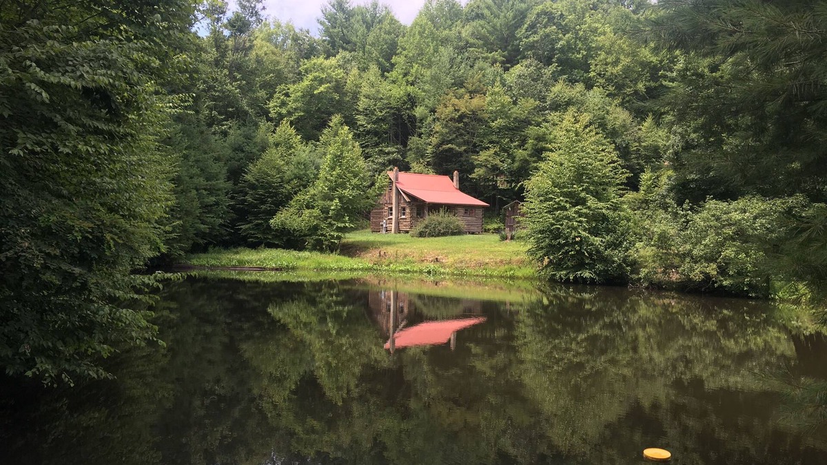 Floyd Cabin | Buffalo Hollow Preserve & Cabin in the Blue Ridge MountainsnPet Friendly