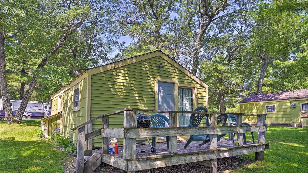 Montello Apartment | Buffalo Lake Campground Escape: Canoe & Kayak