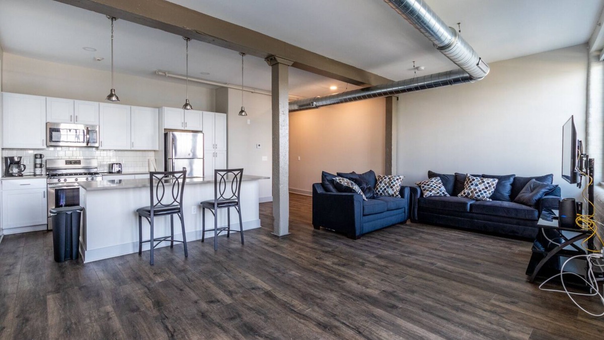 Buffalo Apartment | Buffalo/Niagara Colossal Condo-Monthly rates